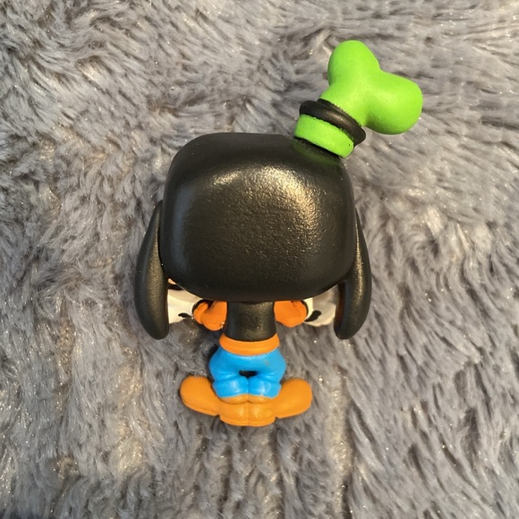 🍭FREE WITH PURCHASE 🔥3/$20 🍭🌟Goofy Funko mini figurine **New** - Picture 5 of 6